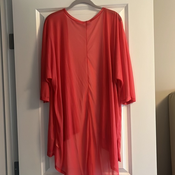 Medium pink lularoe lindsey! Never been worn! - Picture 4 of 6